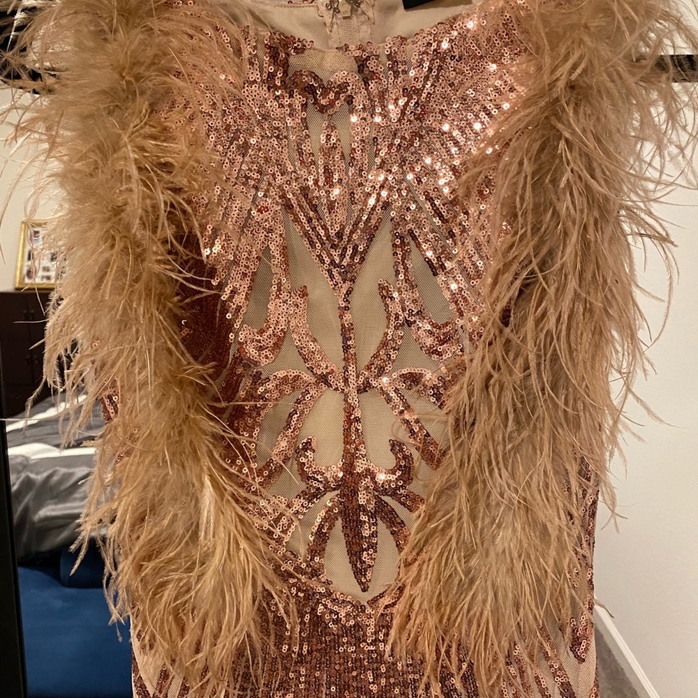 Beautiful sequined dress - Picture 2 of 5